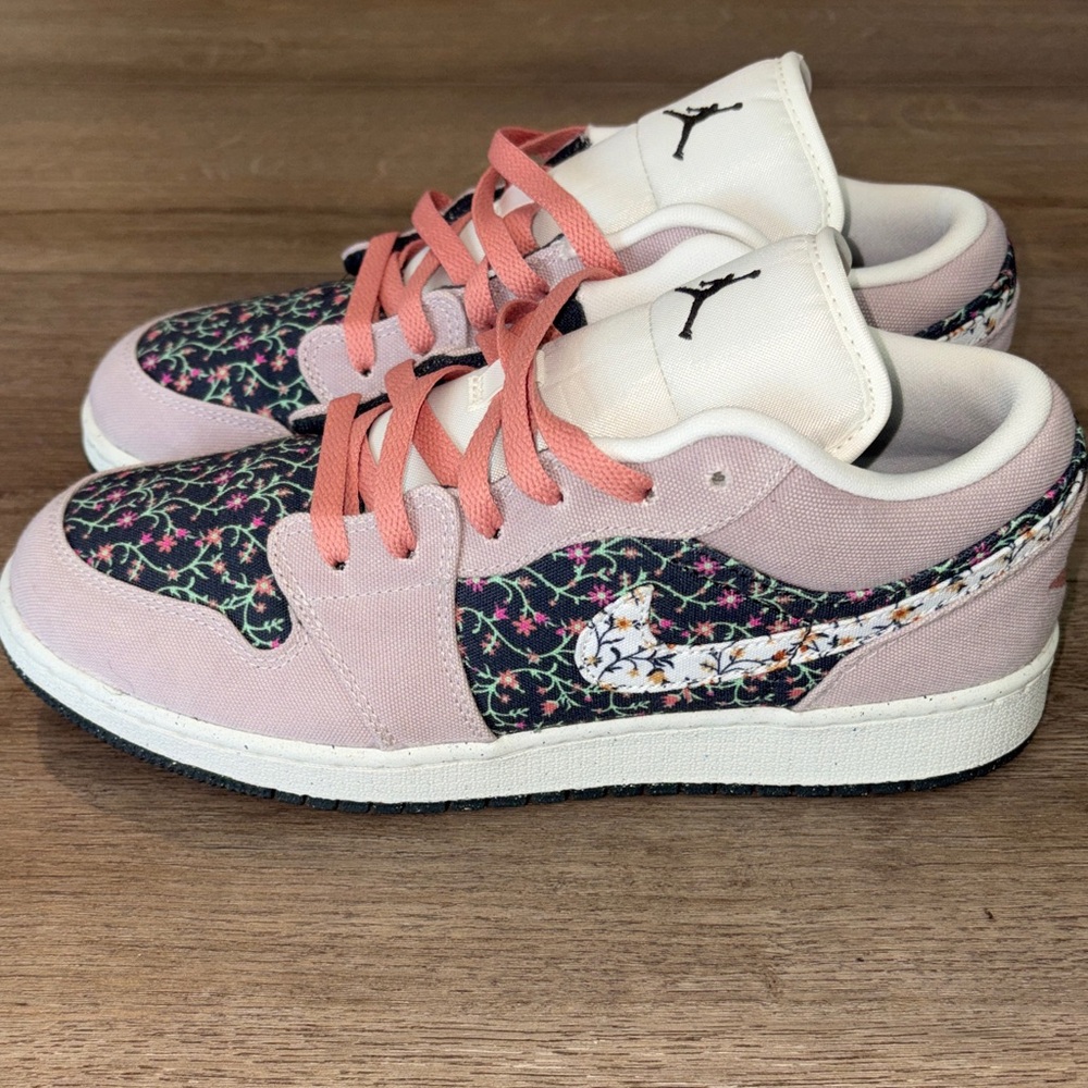 Air Jordan low Floral GS 7Y